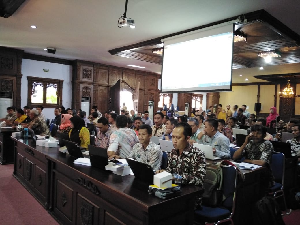 <h4><b>Sosialisasi Penyusunan Produk Hukum Desa dan Bimtek Integrasi Produk Hukum Desa Tahun 2019</b></h4>