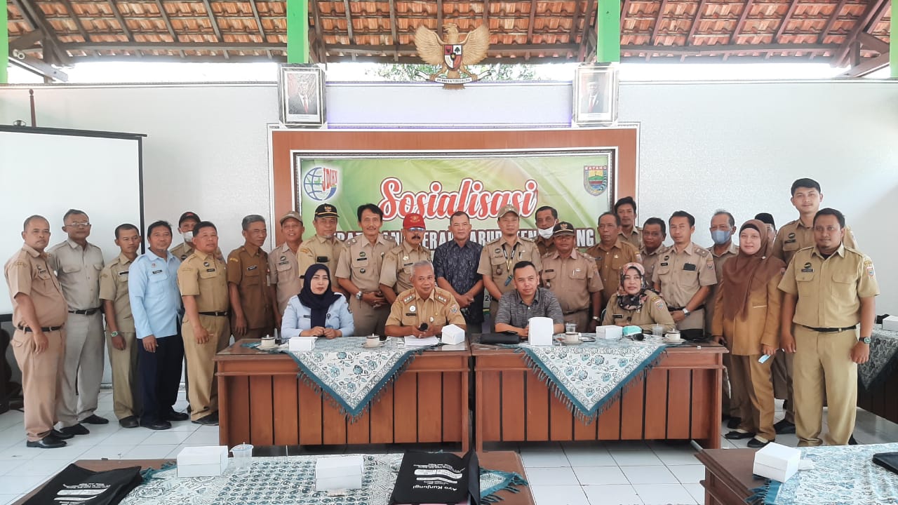 <h4><b>Sosialisasi Peraturan Daerah di Kecamatan Subah</b></h4>